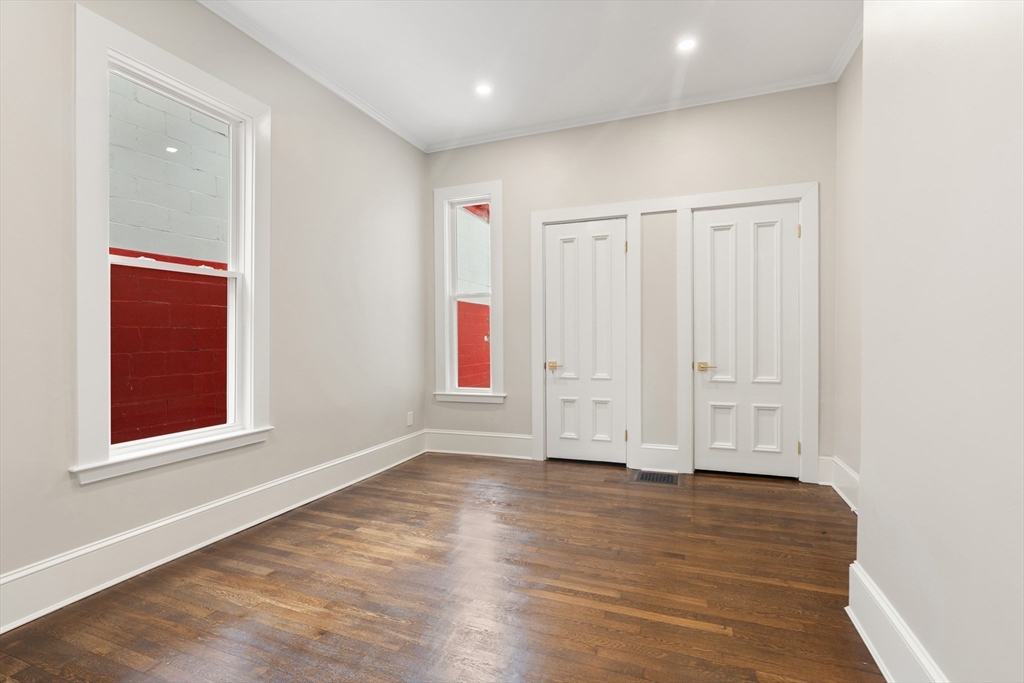 30 Thornley Street # 1