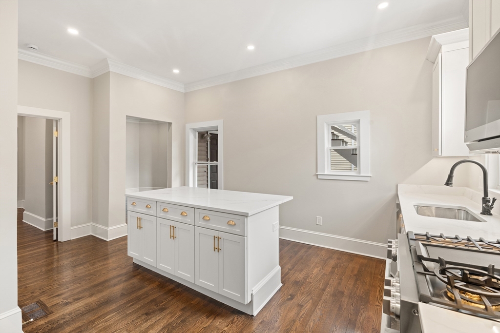 30 Thornley Street # 1