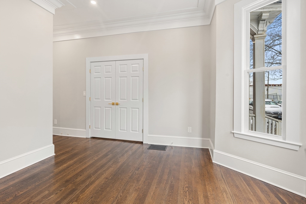 30 Thornley Street # 1
