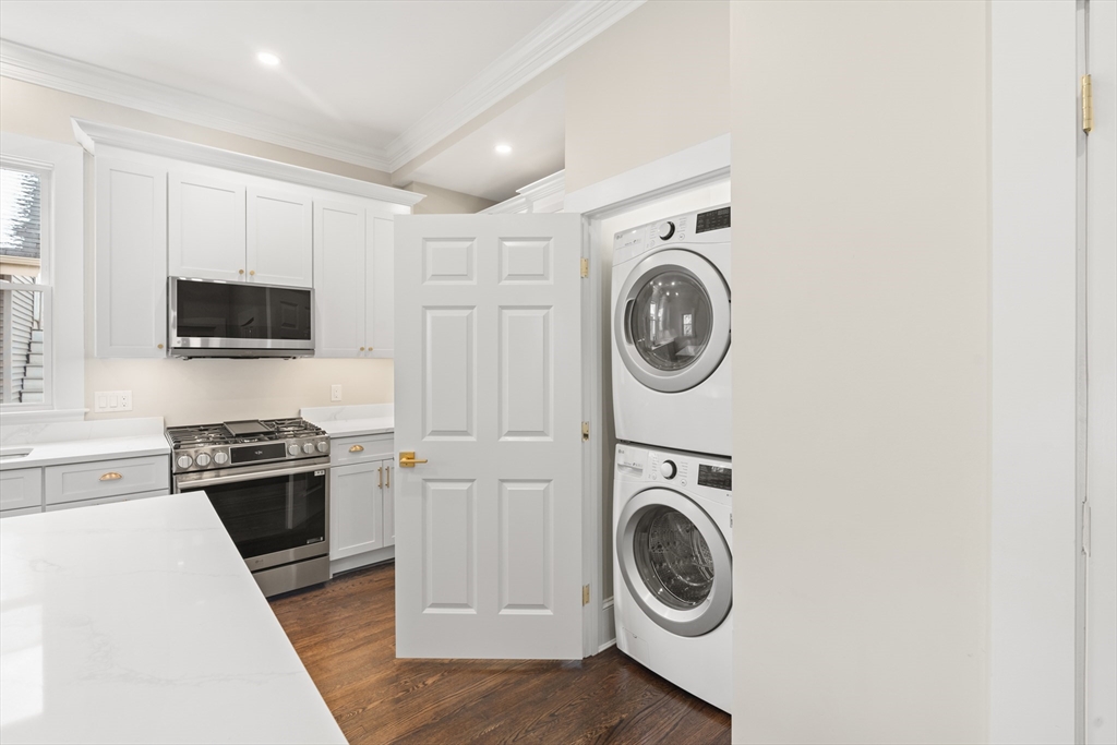 30 Thornley Street # 1