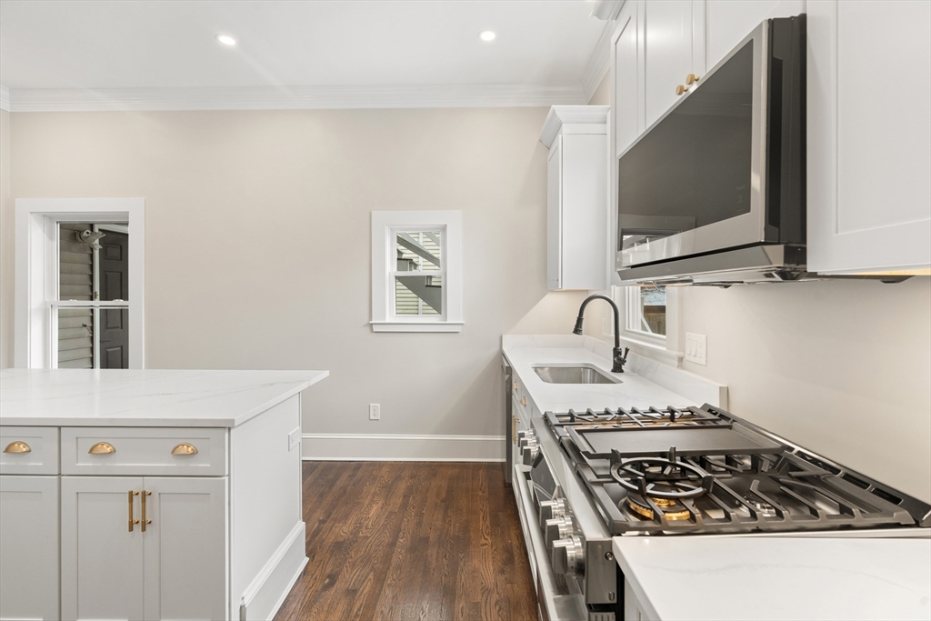 30 Thornley Street # 1