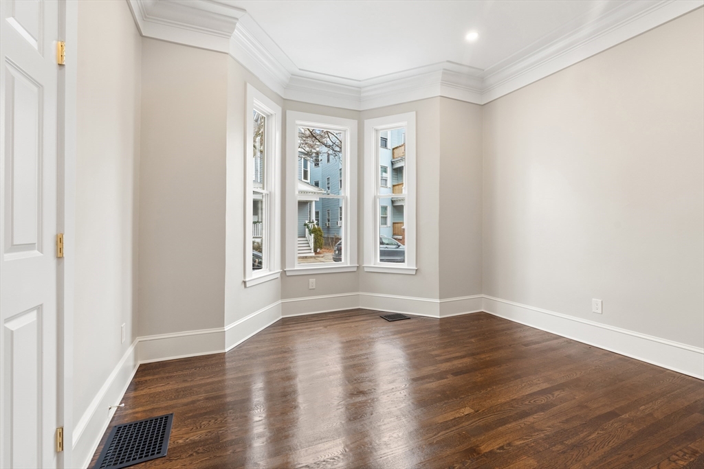 30 Thornley Street # 1