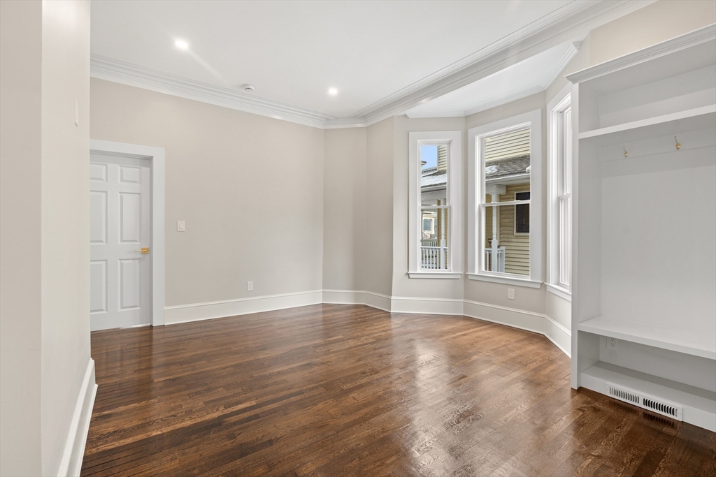 30 Thornley Street # 1