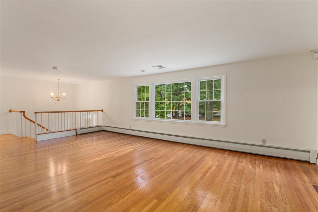 10 Radcliffe Rd