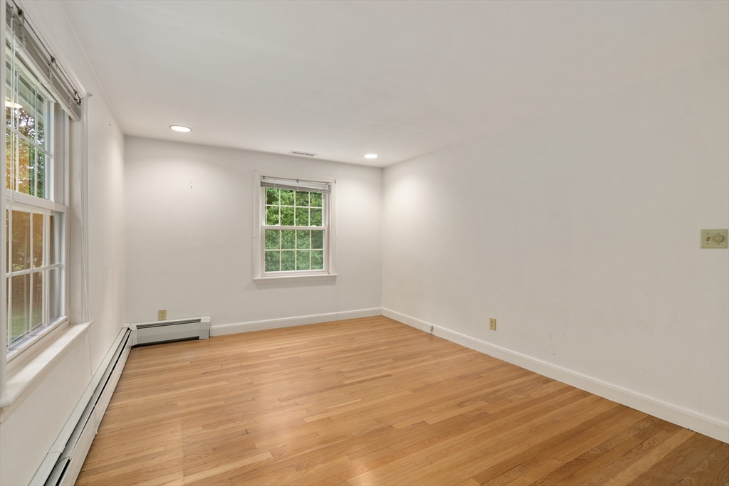 10 Radcliffe Rd