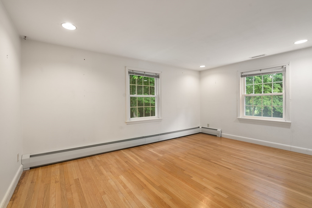 10 Radcliffe Rd