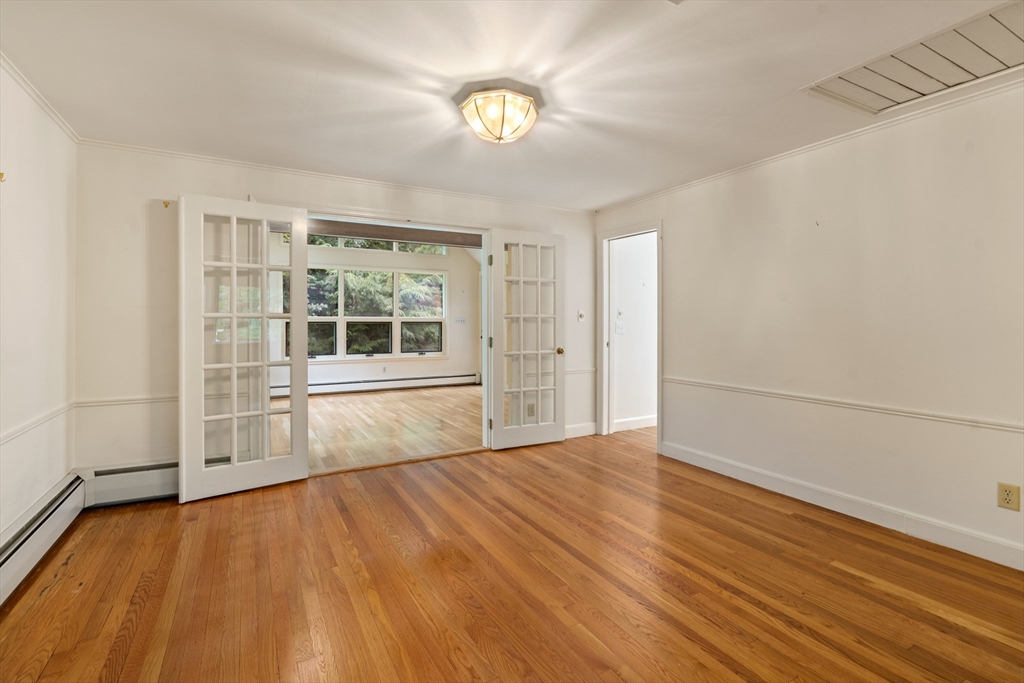 10 Radcliffe Rd