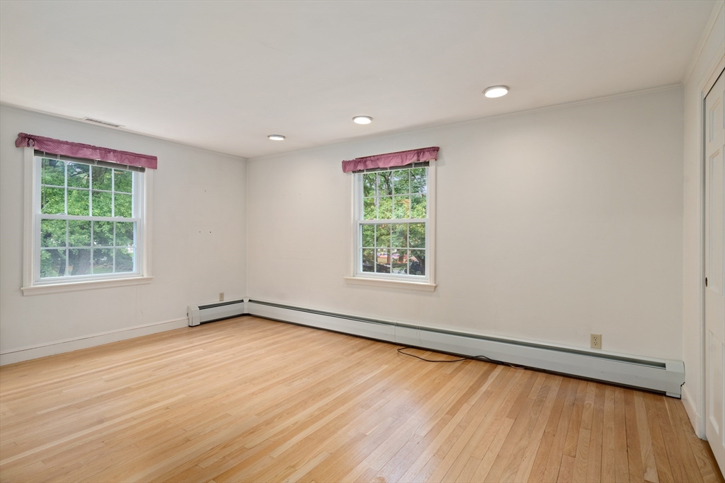 10 Radcliffe Rd