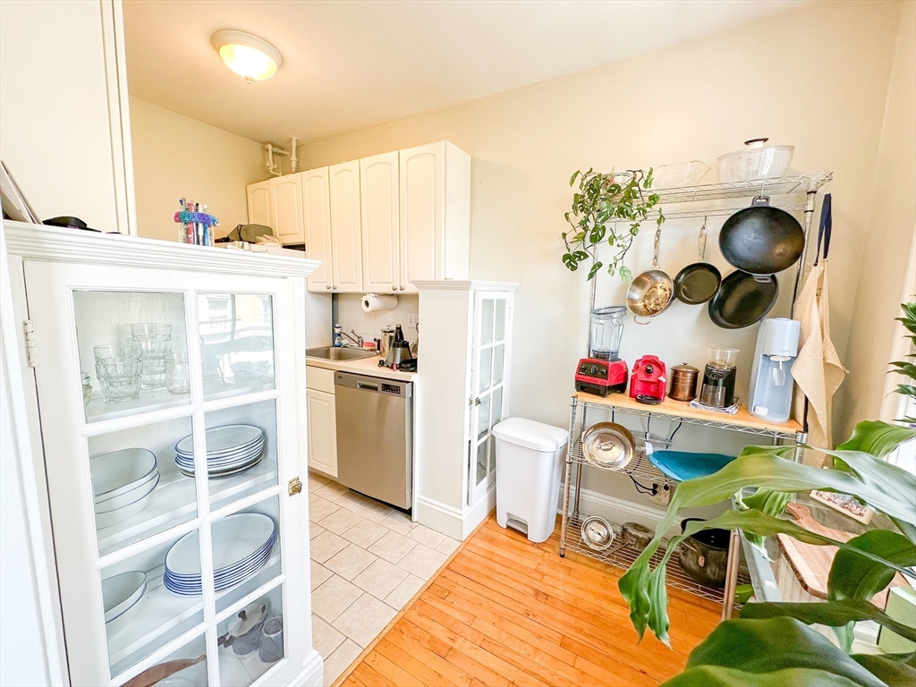 856 Massachusetts Ave # 8