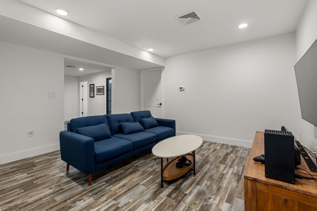 148 Lexington St