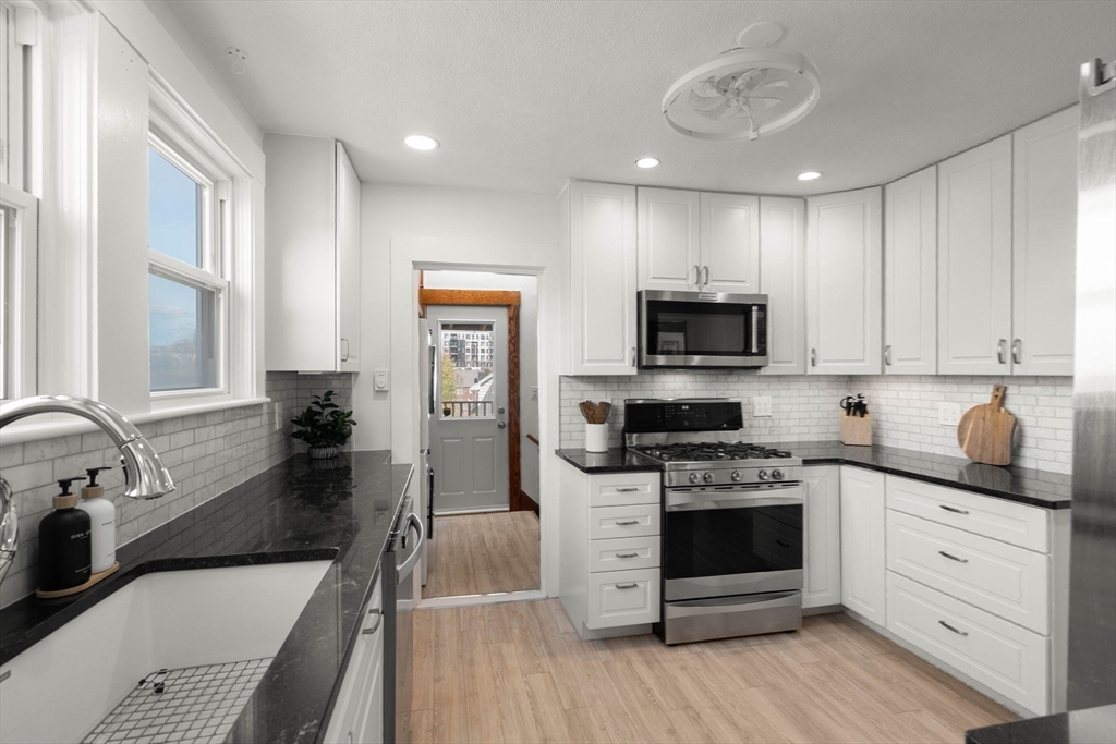 27 Union St # 3