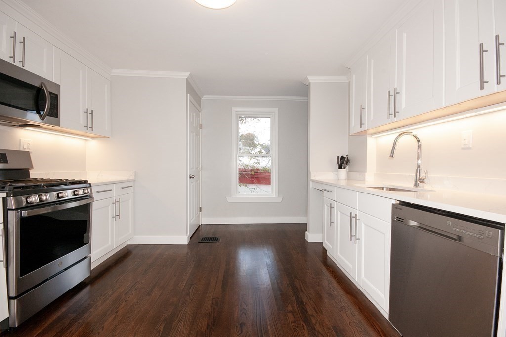 30 Thornley St # 2