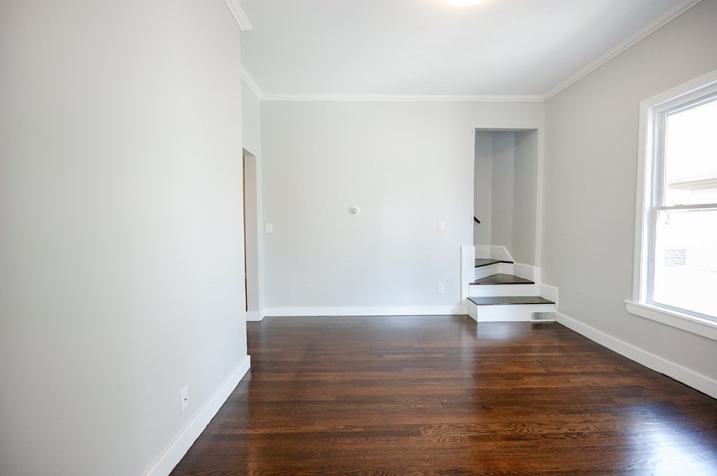 30 Thornley St # 2
