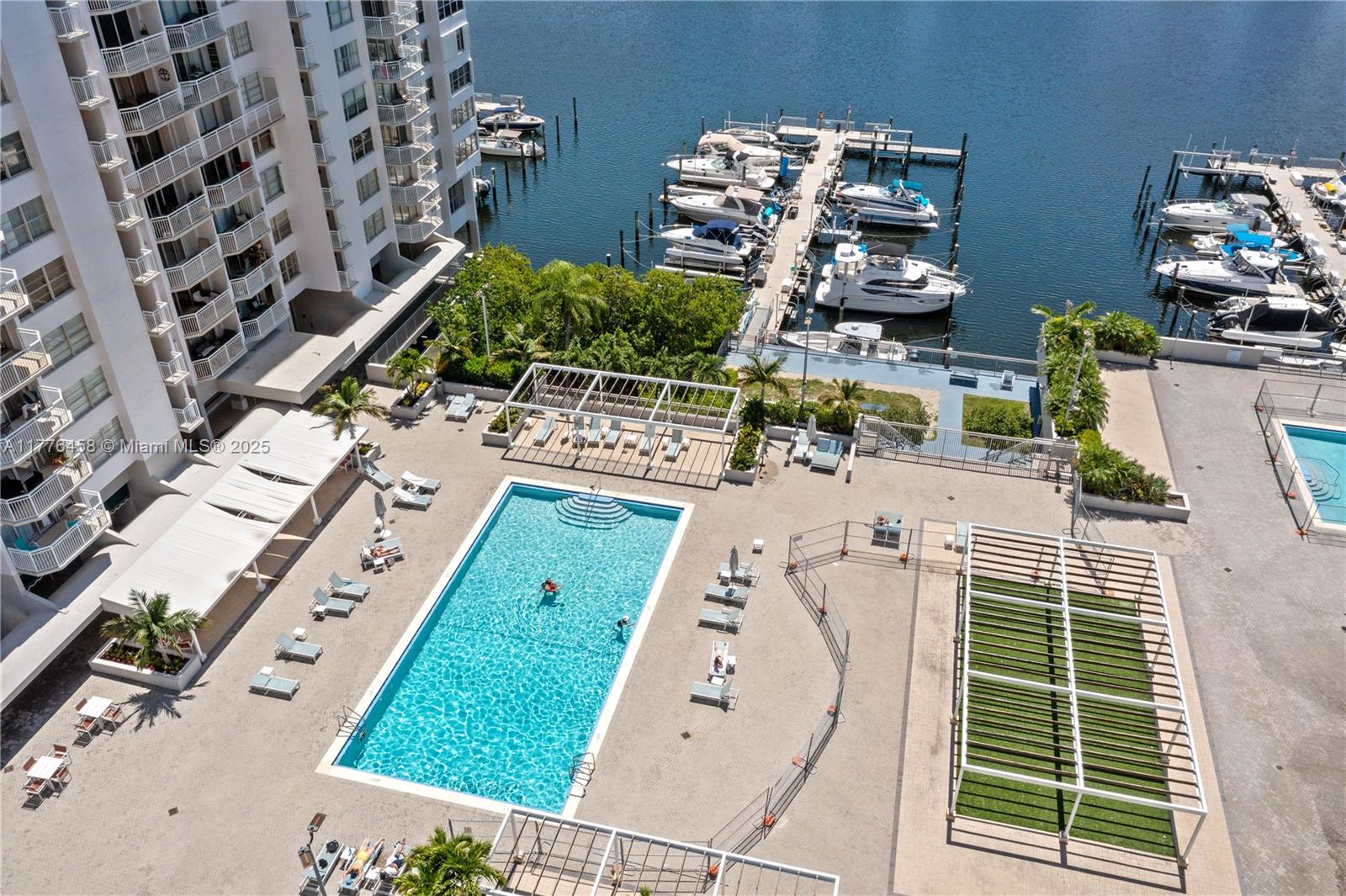 18021 Biscayne Blvd # 1701 Unit: #1701-2 S