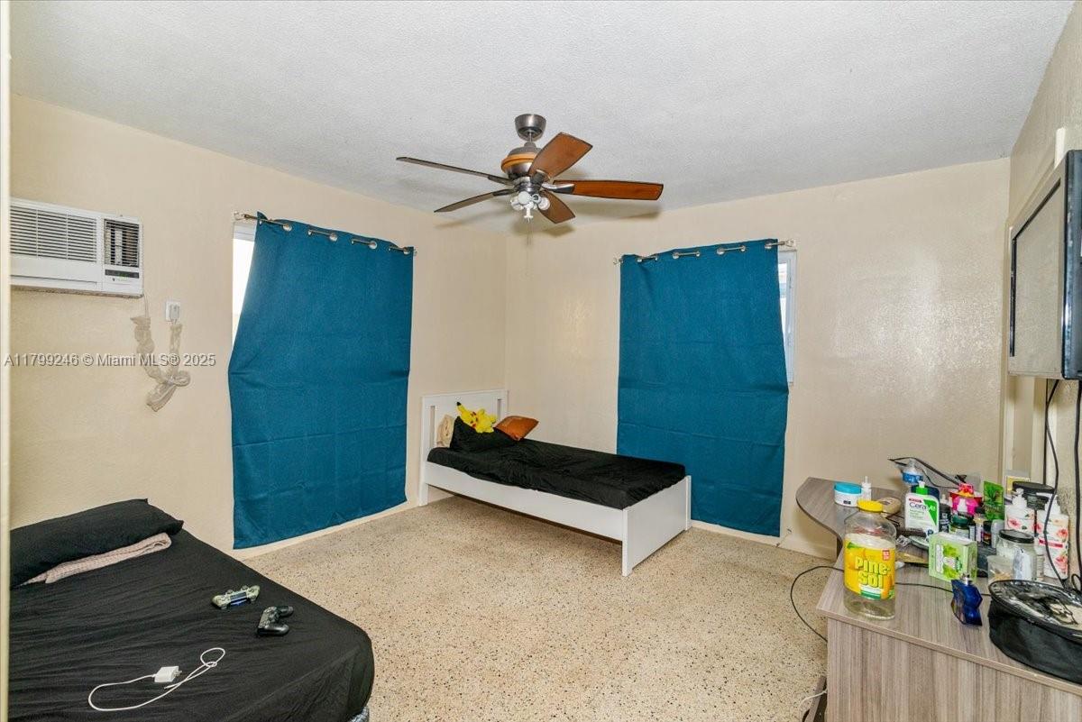 1844 NW 19th St
