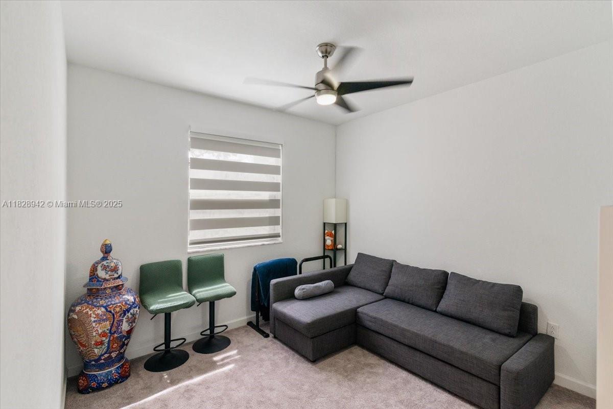 1433 SE 27th Ter
