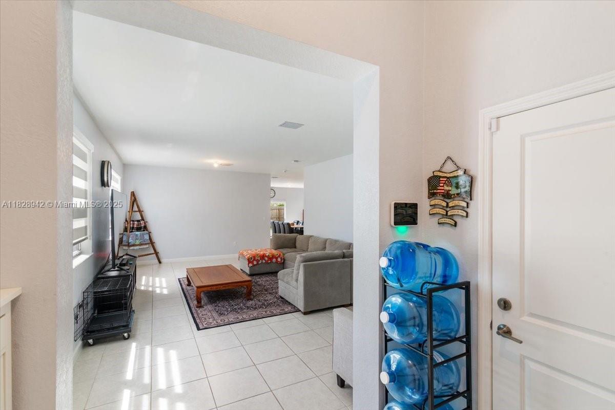 1433 SE 27th Ter