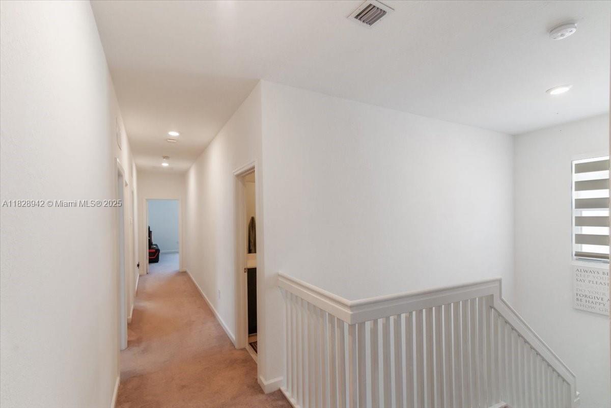 1433 SE 27th Ter