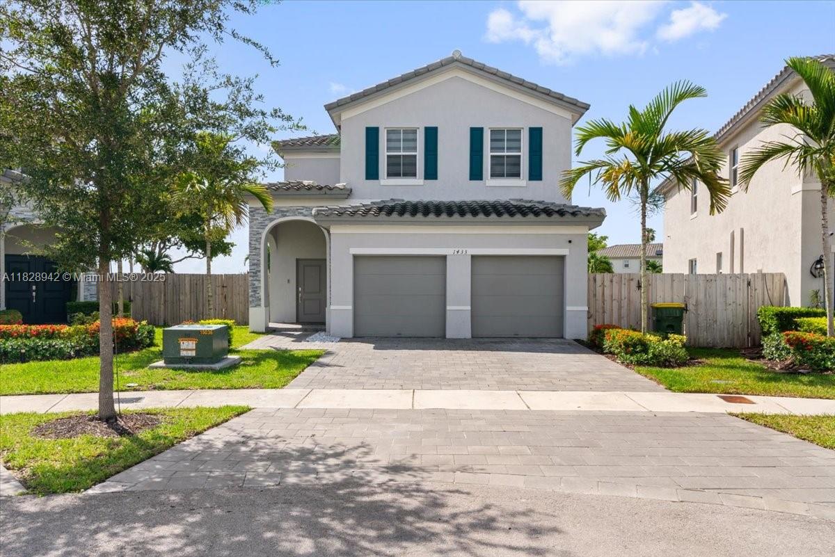 1433 SE 27th Ter