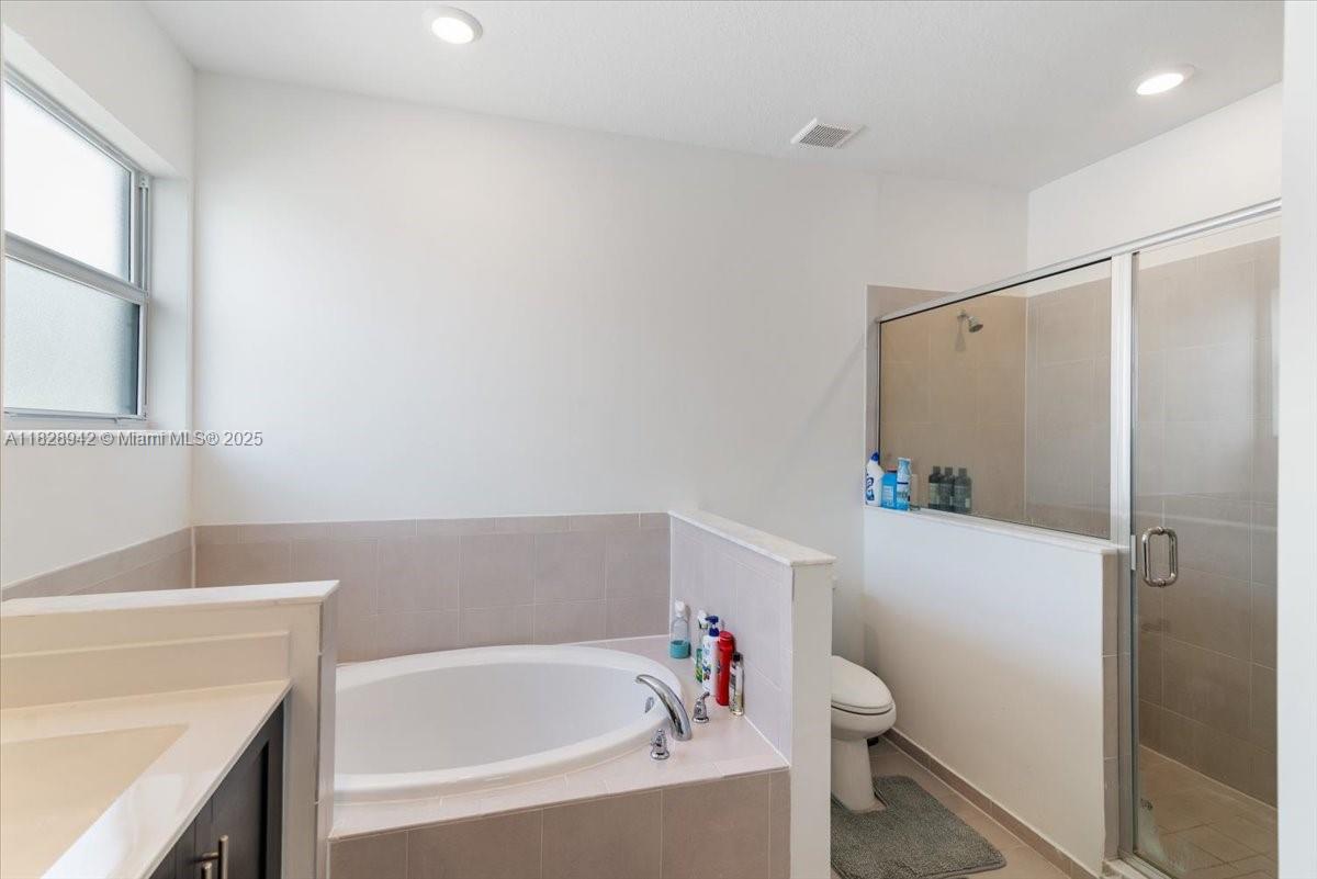 1433 SE 27th Ter