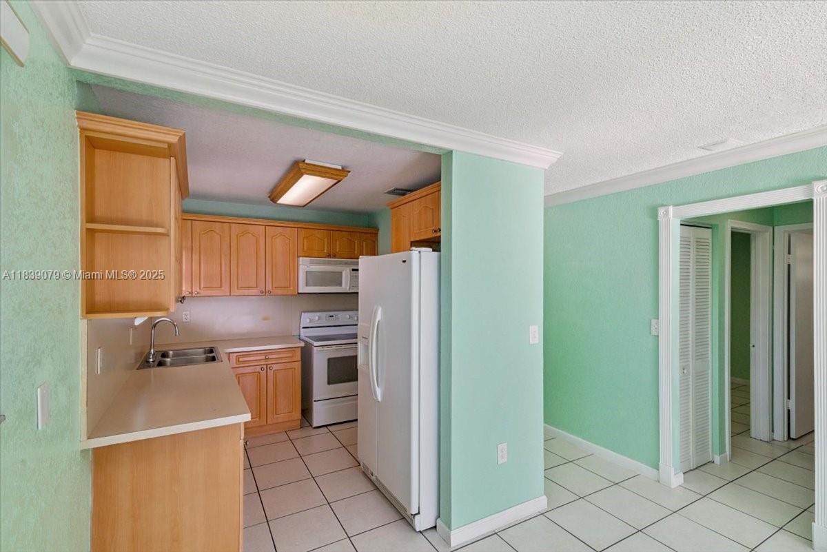 6283 W 24th Ave # 2 Unit: 206-2