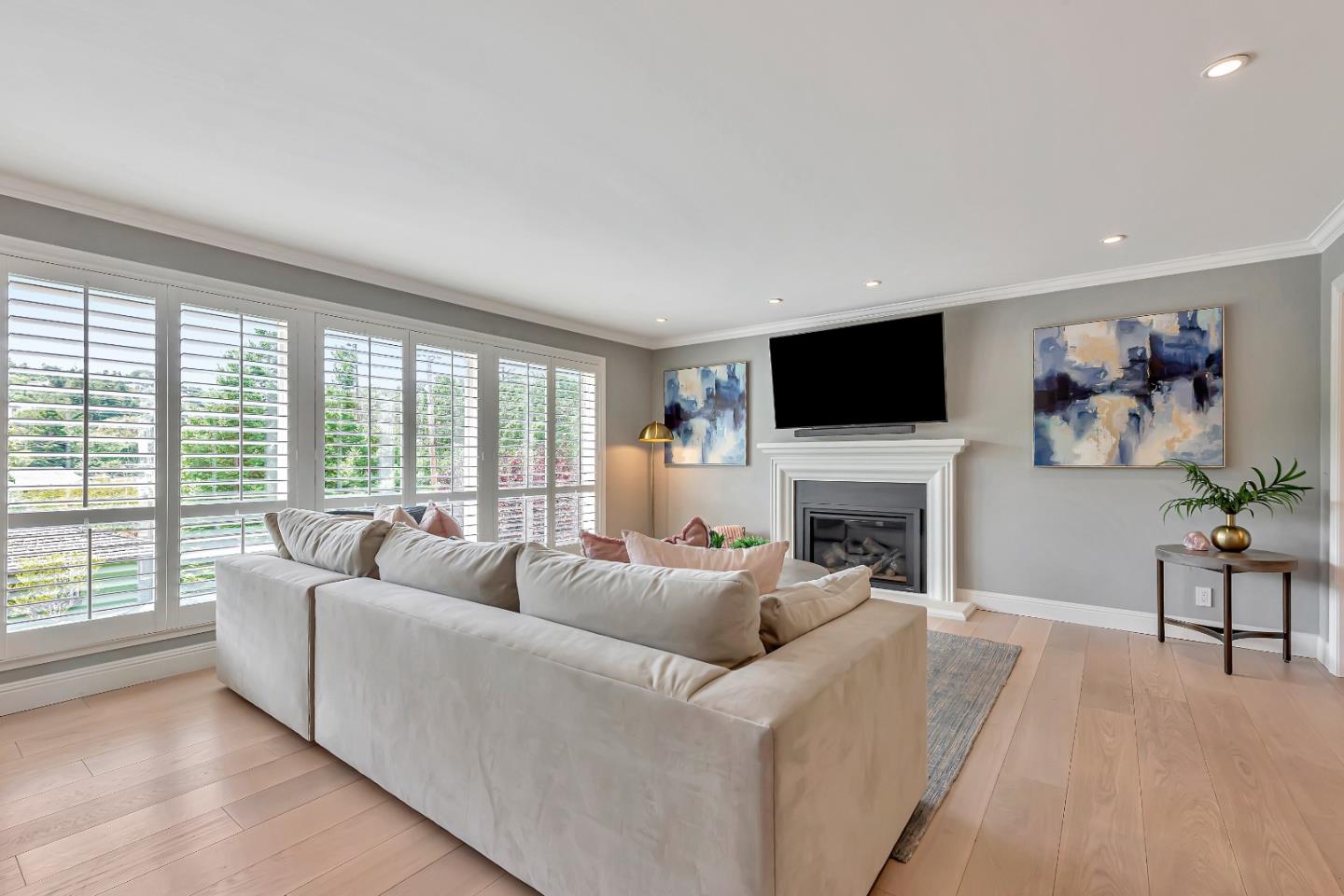 668 Barbour DR
