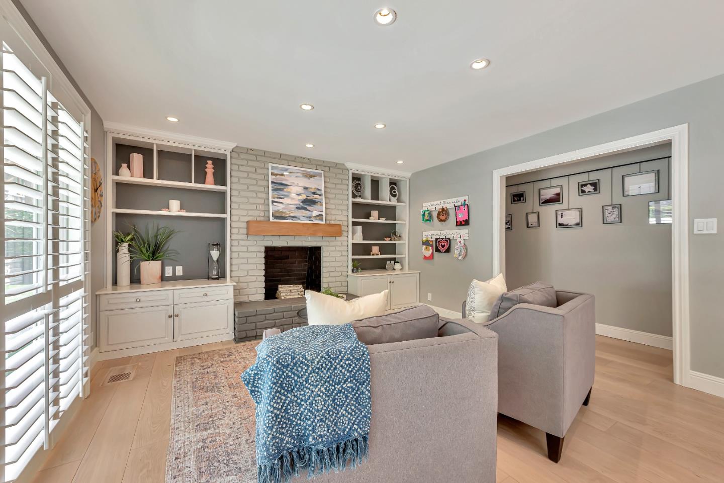 668 Barbour DR
