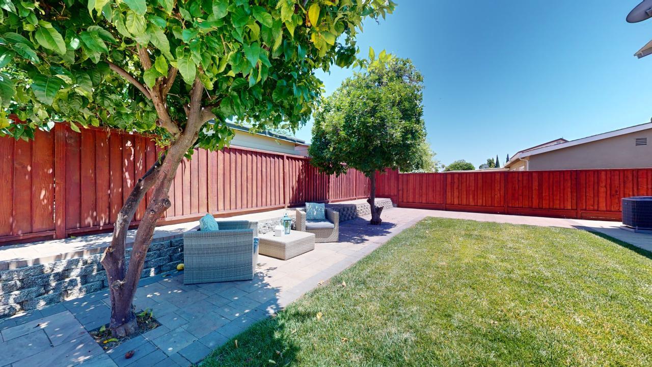 1336 Mich Bluff DR