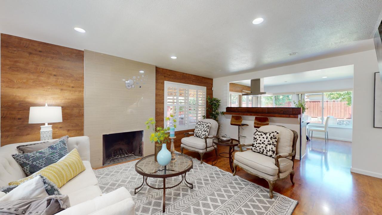 1336 Mich Bluff DR