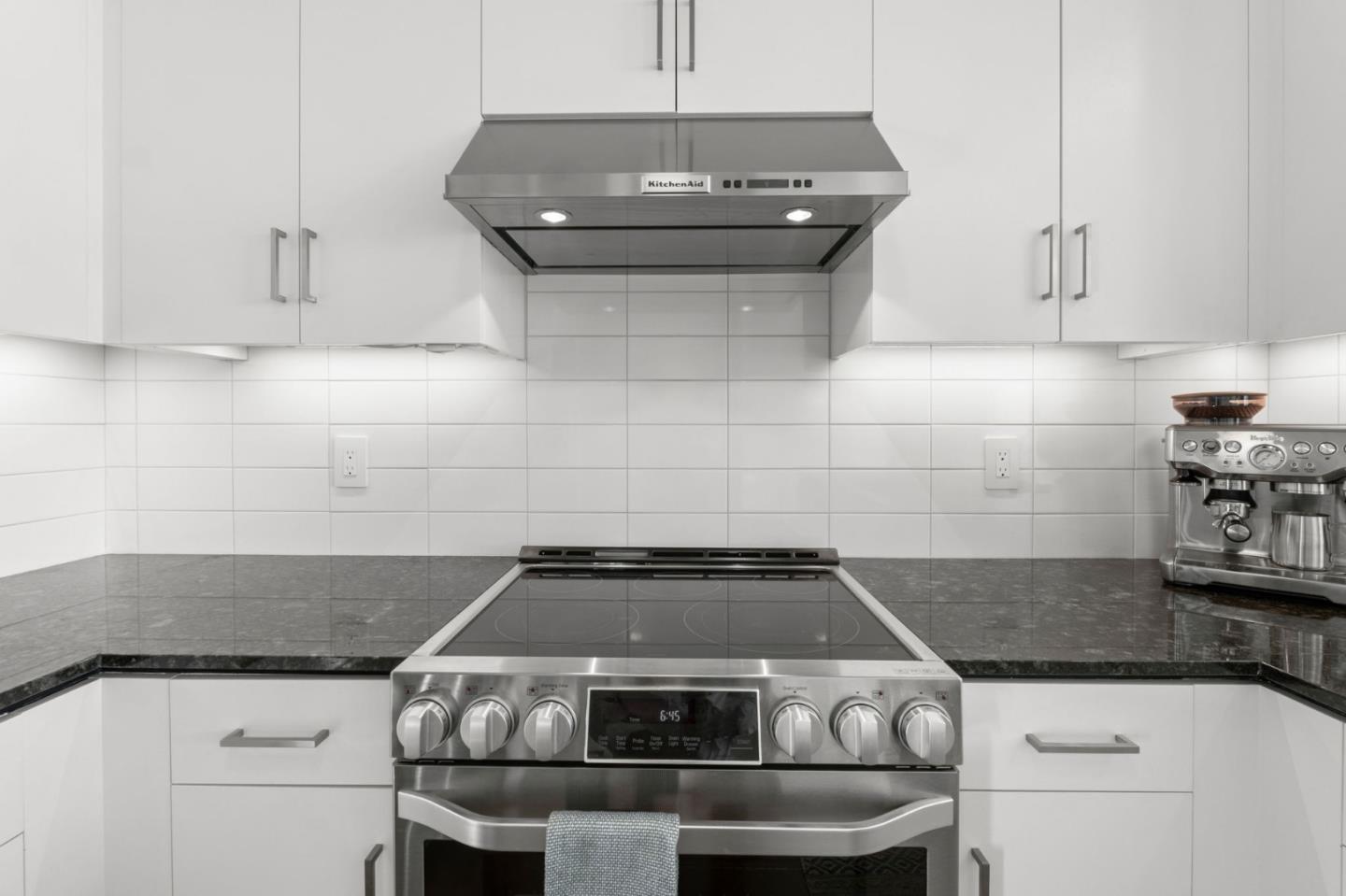 38 N Almaden BLVD 1205