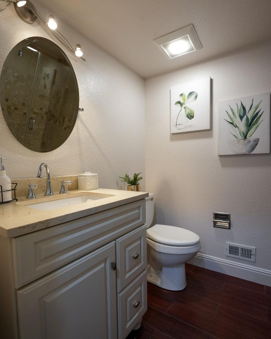 3020 Lake Estates CT