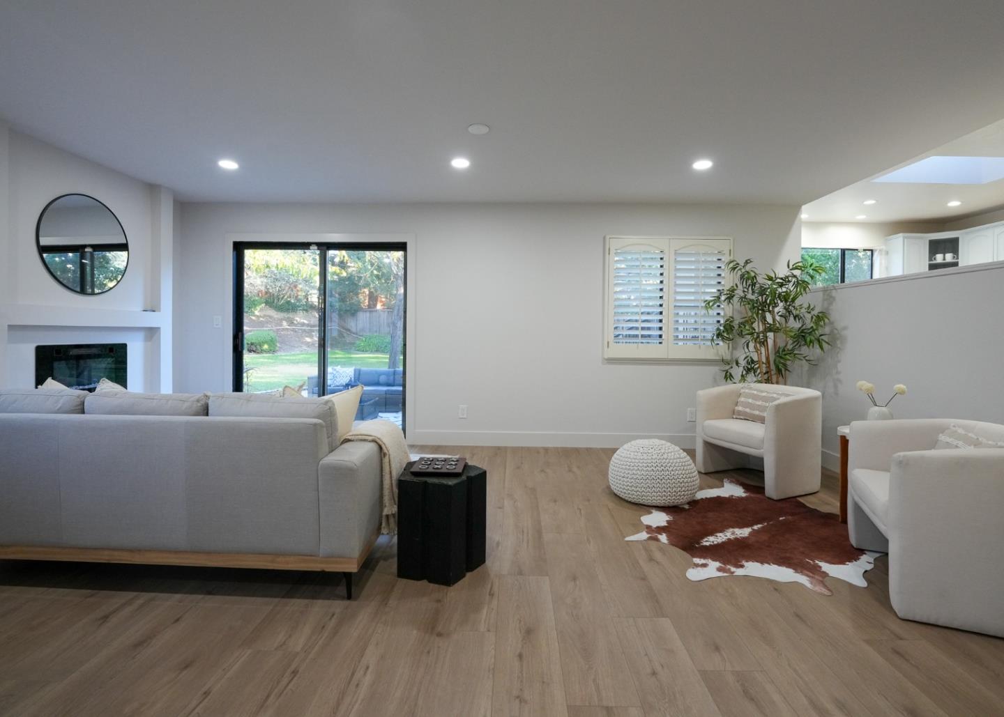 3020 Lake Estates CT