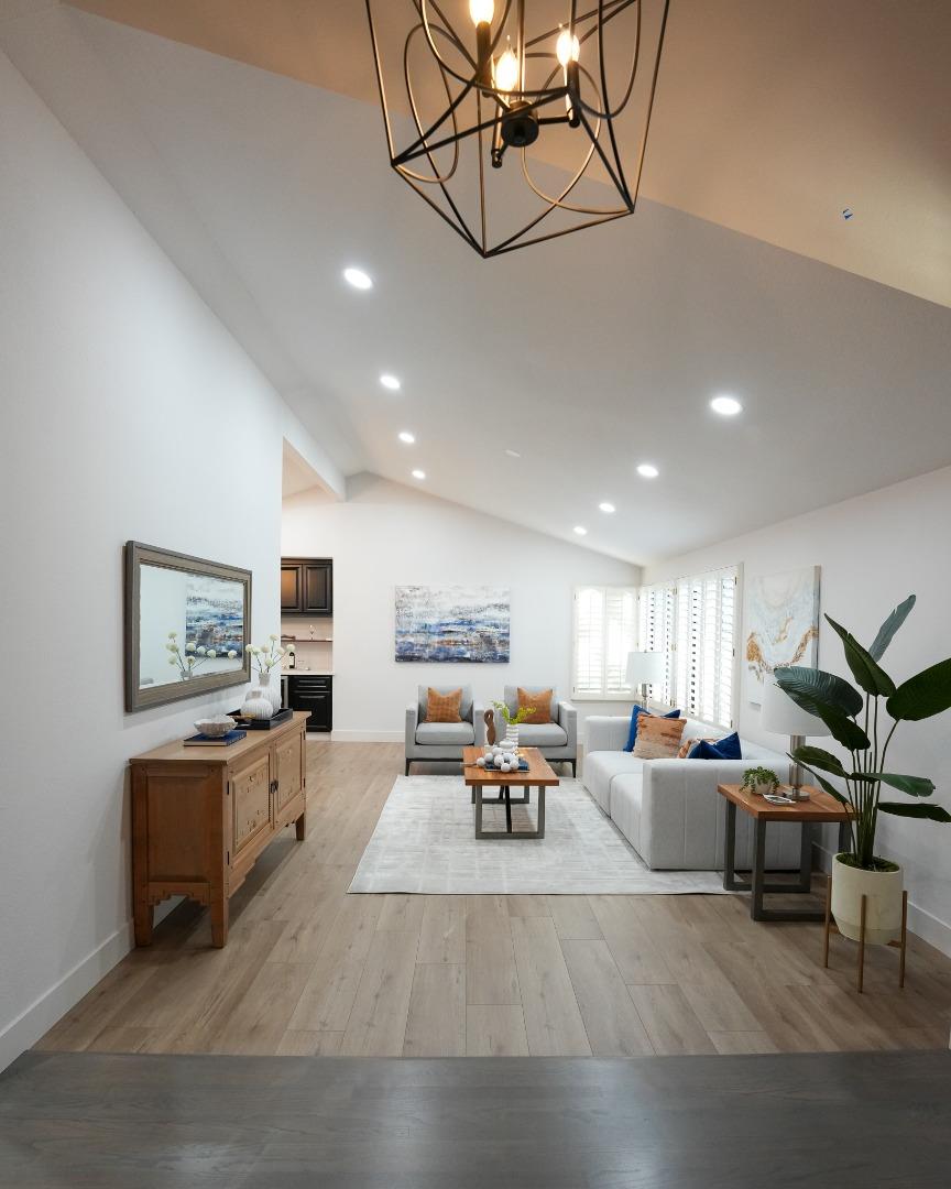 3020 Lake Estates CT