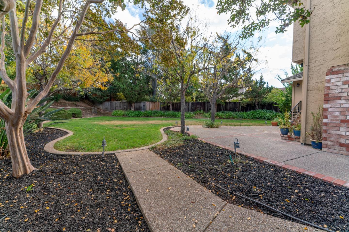 3020 Lake Estates CT