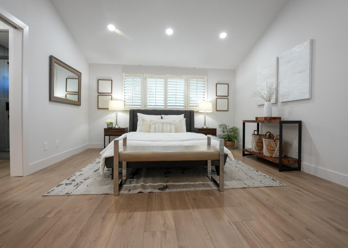 3020 Lake Estates CT