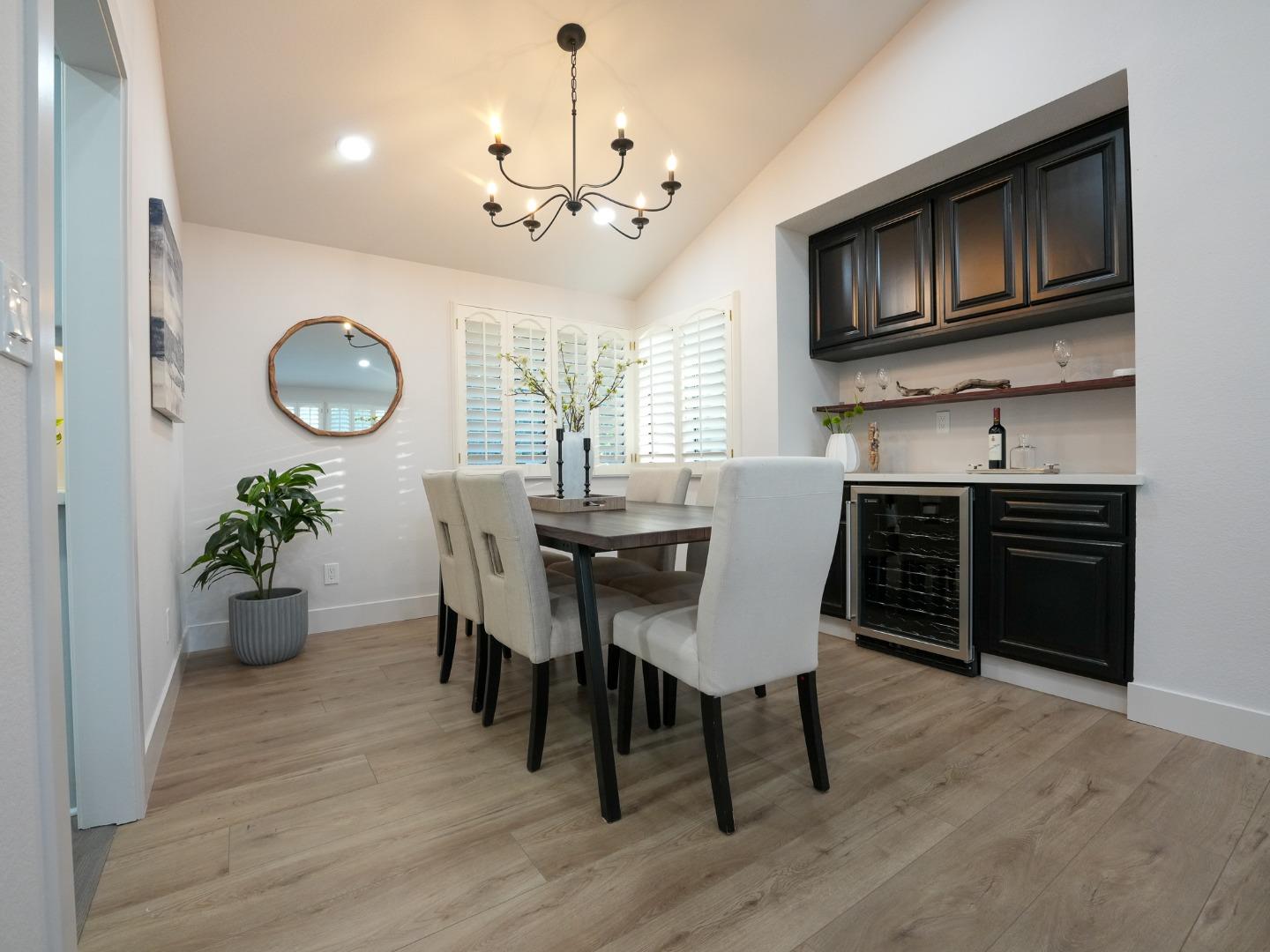 3020 Lake Estates CT