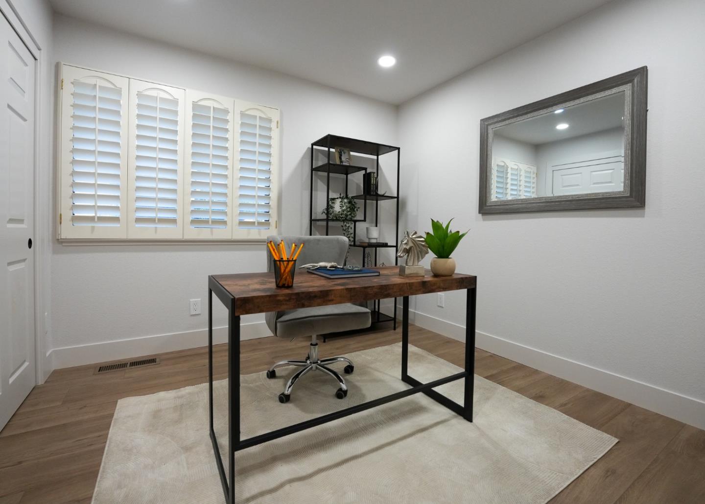 3020 Lake Estates CT