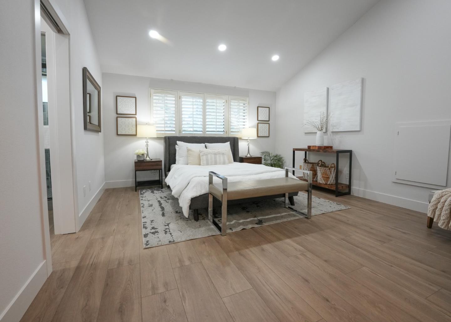 3020 Lake Estates CT