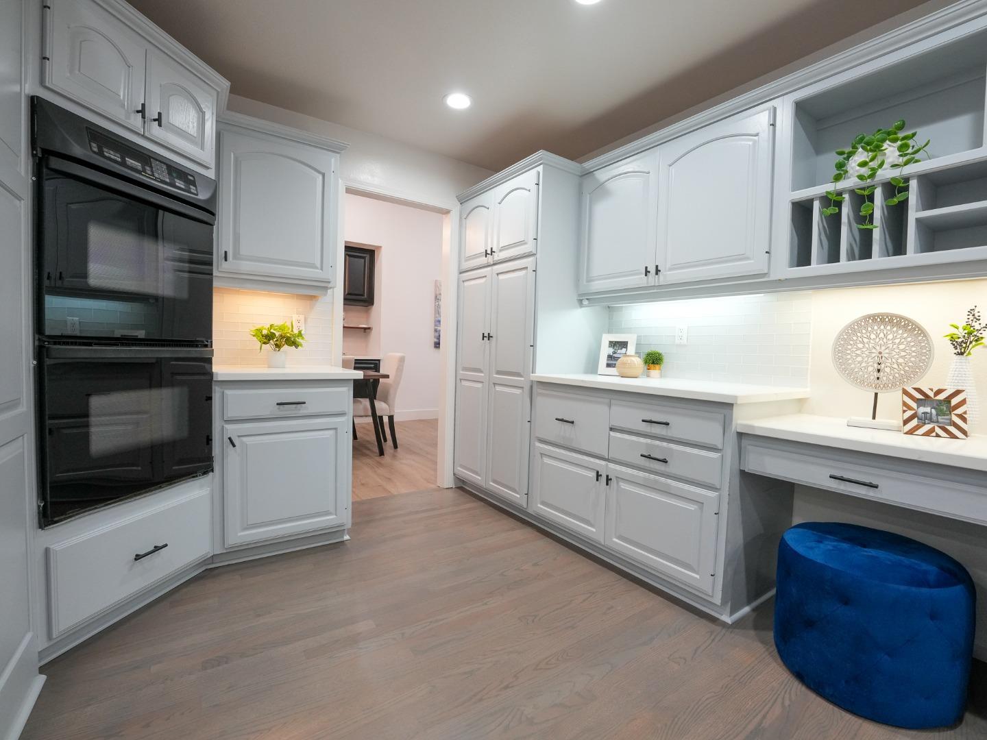 3020 Lake Estates CT