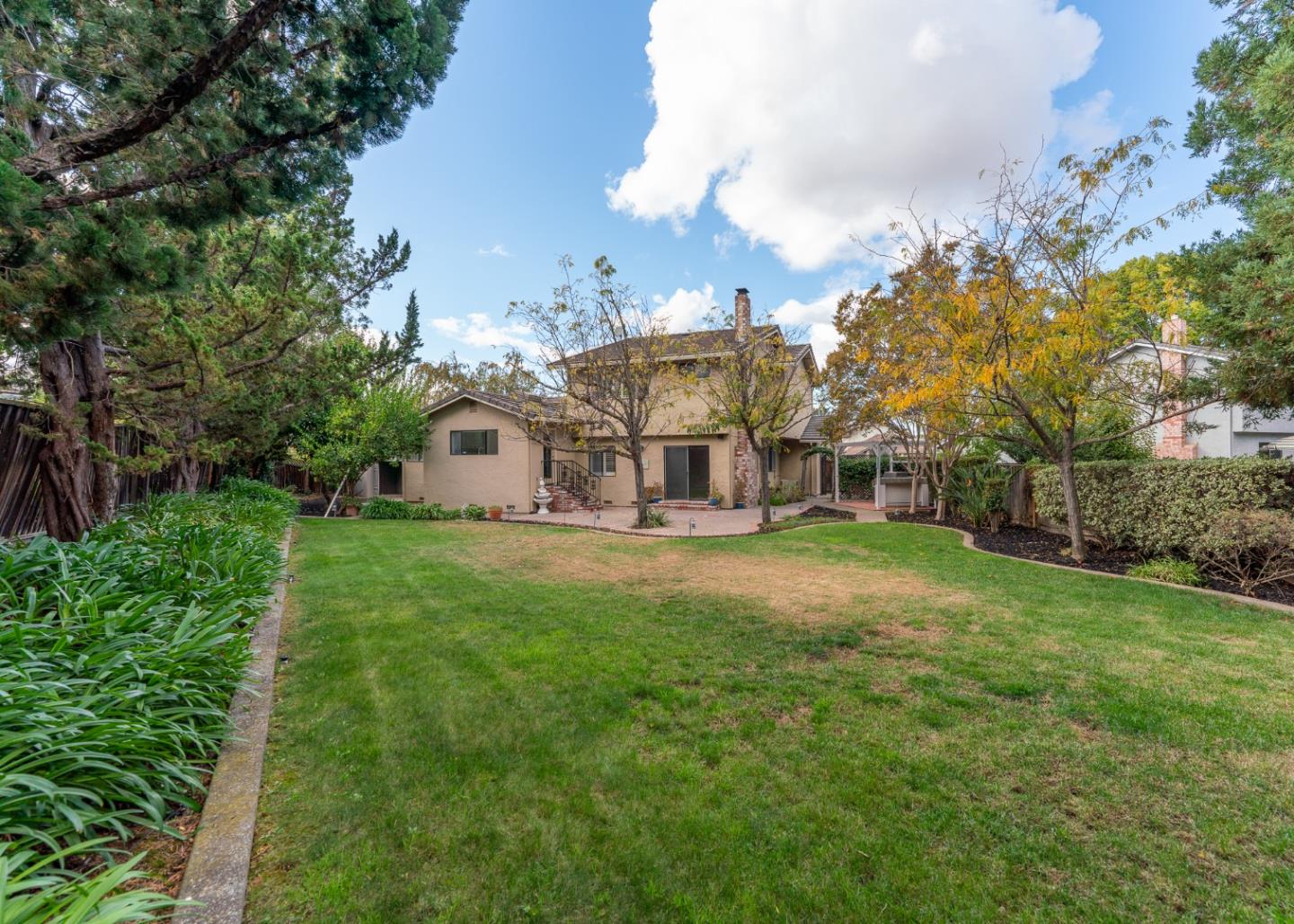 3020 Lake Estates CT