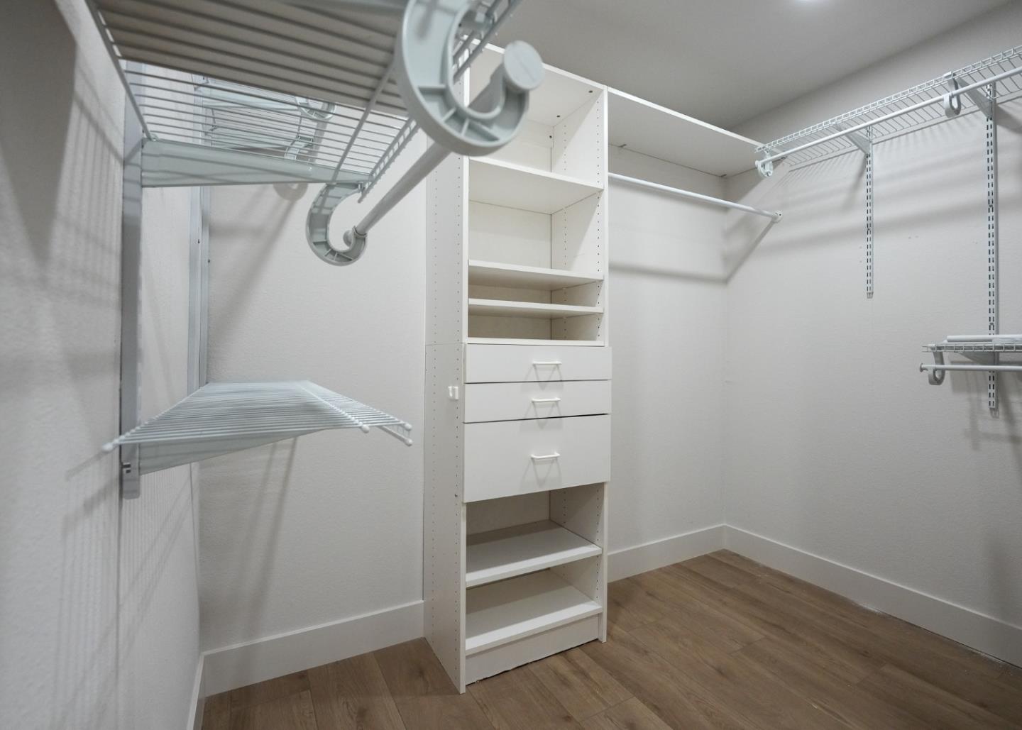 3020 Lake Estates CT