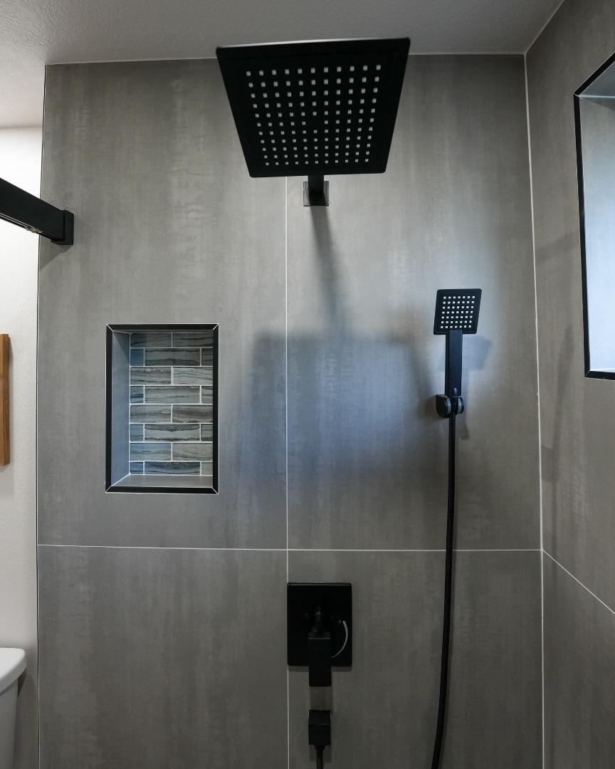 3020 Lake Estates CT