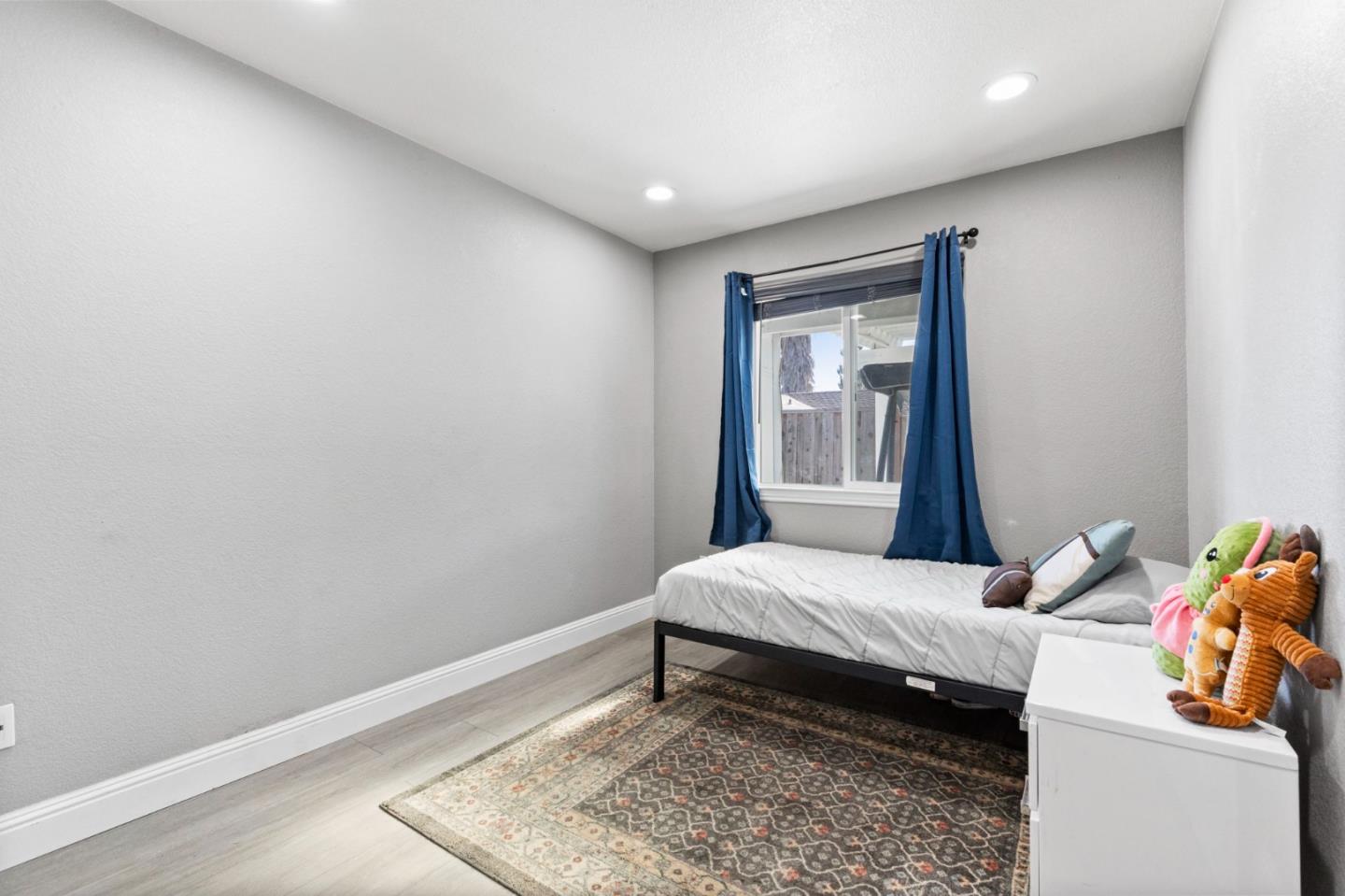 178 Blossom Hill RD