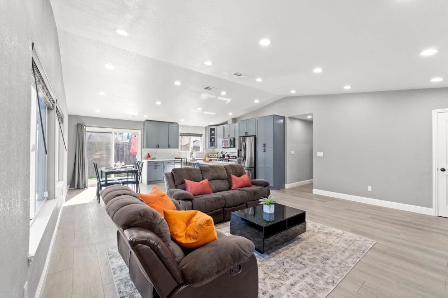 178 Blossom Hill RD