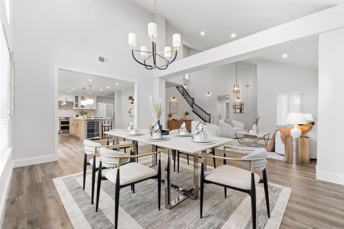 1312 Poe LN