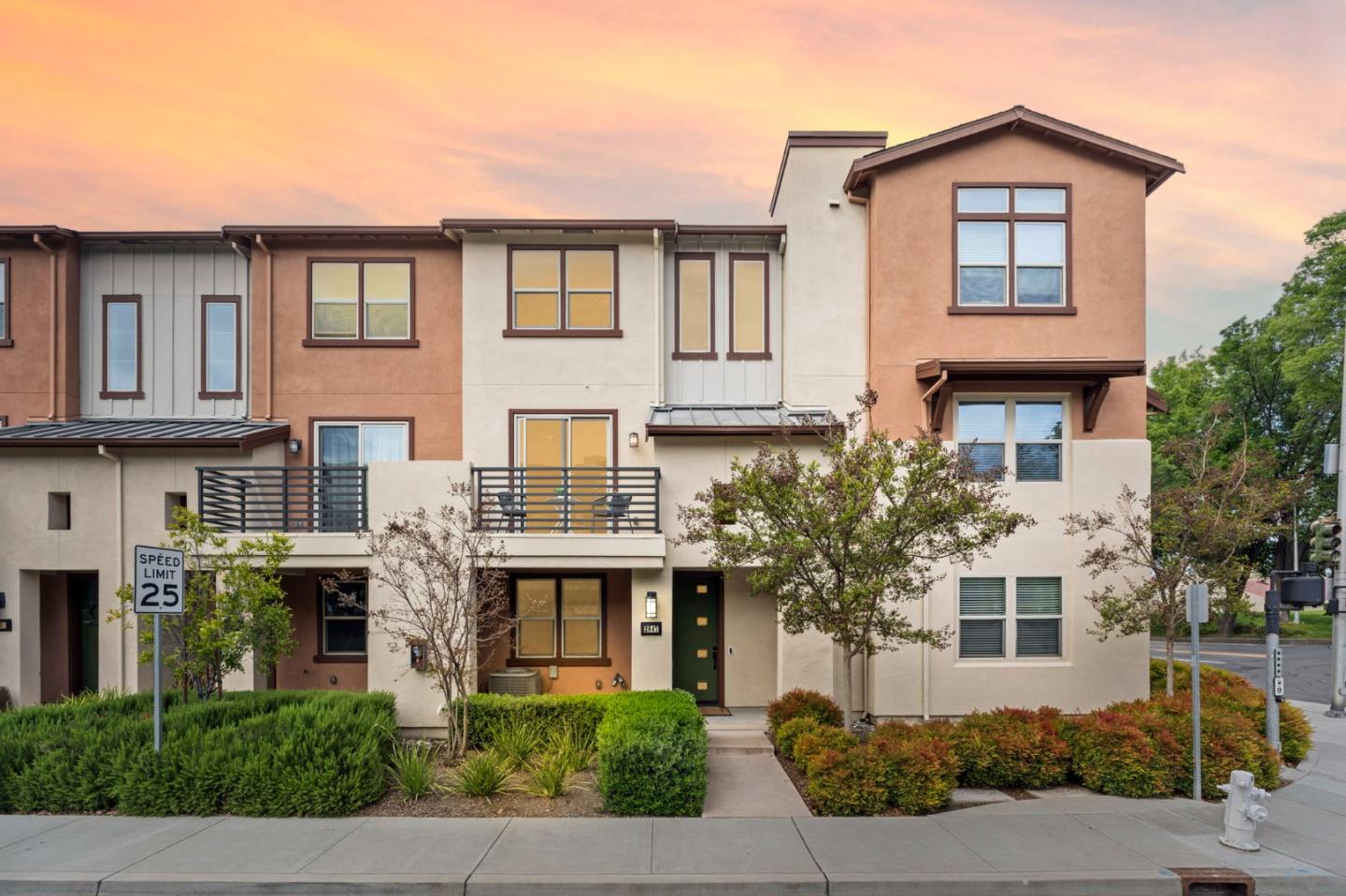 2847 Kaiser DR