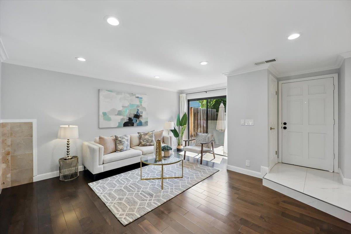 2216 Fazeli Court