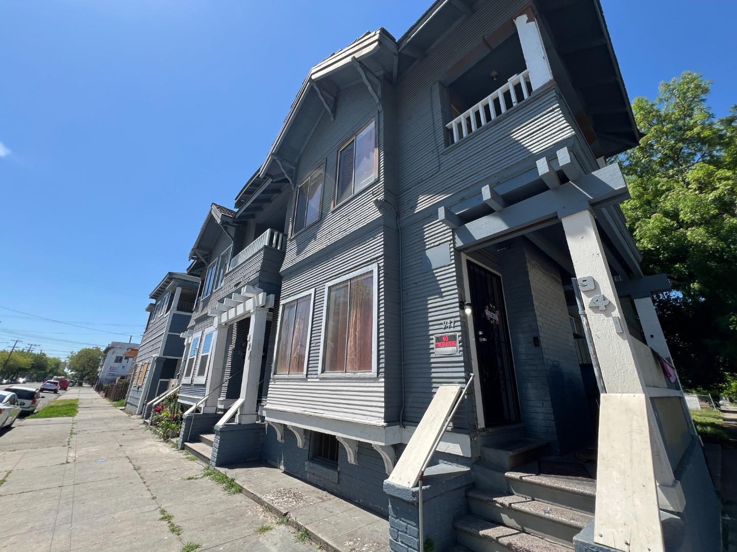 933 North Madison Street