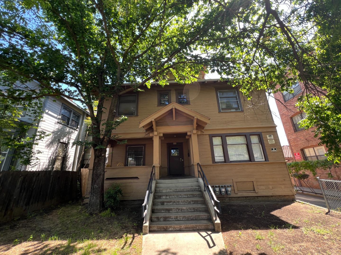 722 North San Joaquin Street