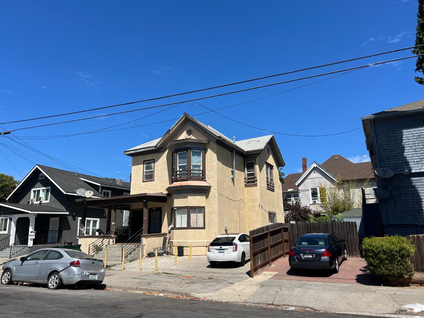 111 West Poplar Street